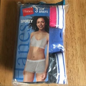 NEW Hanes boy brief underwear 3 pack (16-18)